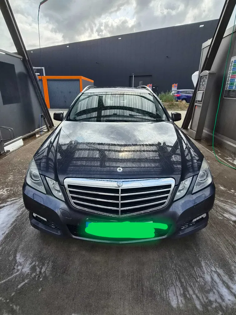 Zdjęcie: 2010 Mercedes-Benz E Klasa