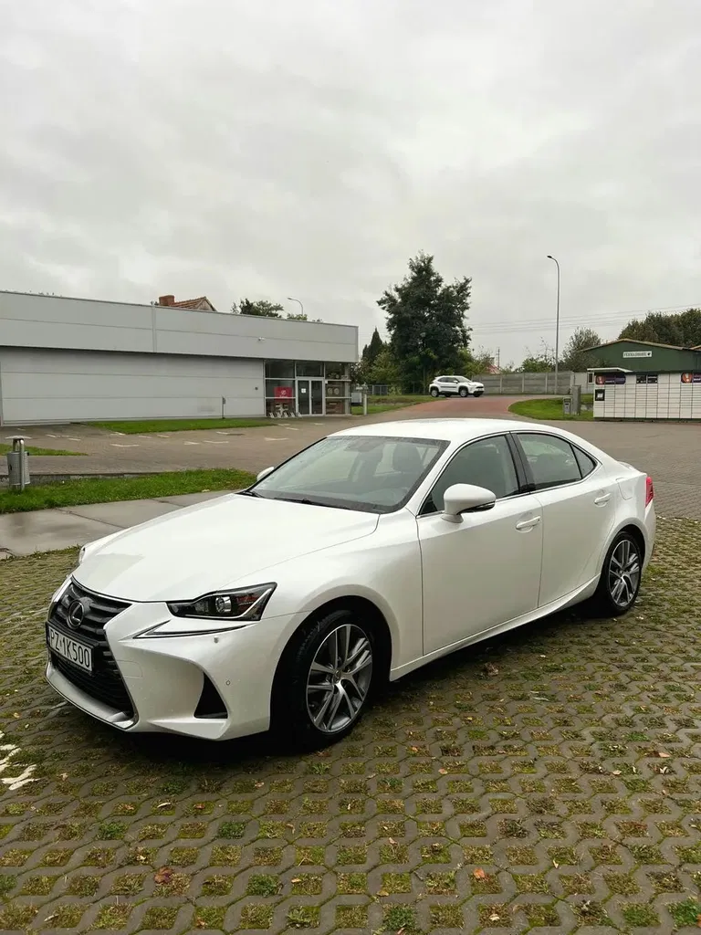 Zdjęcie: 2016 Lexus IS