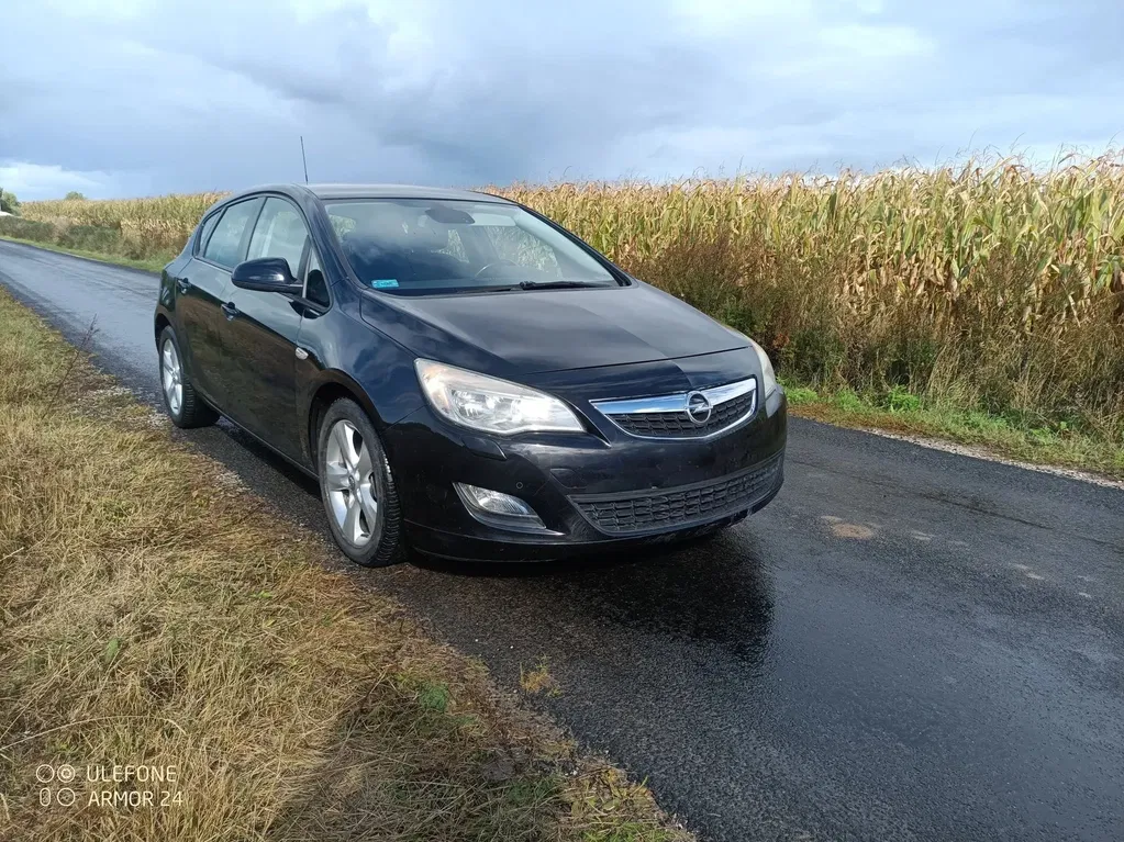Zdjęcie: 2010 Opel Astra