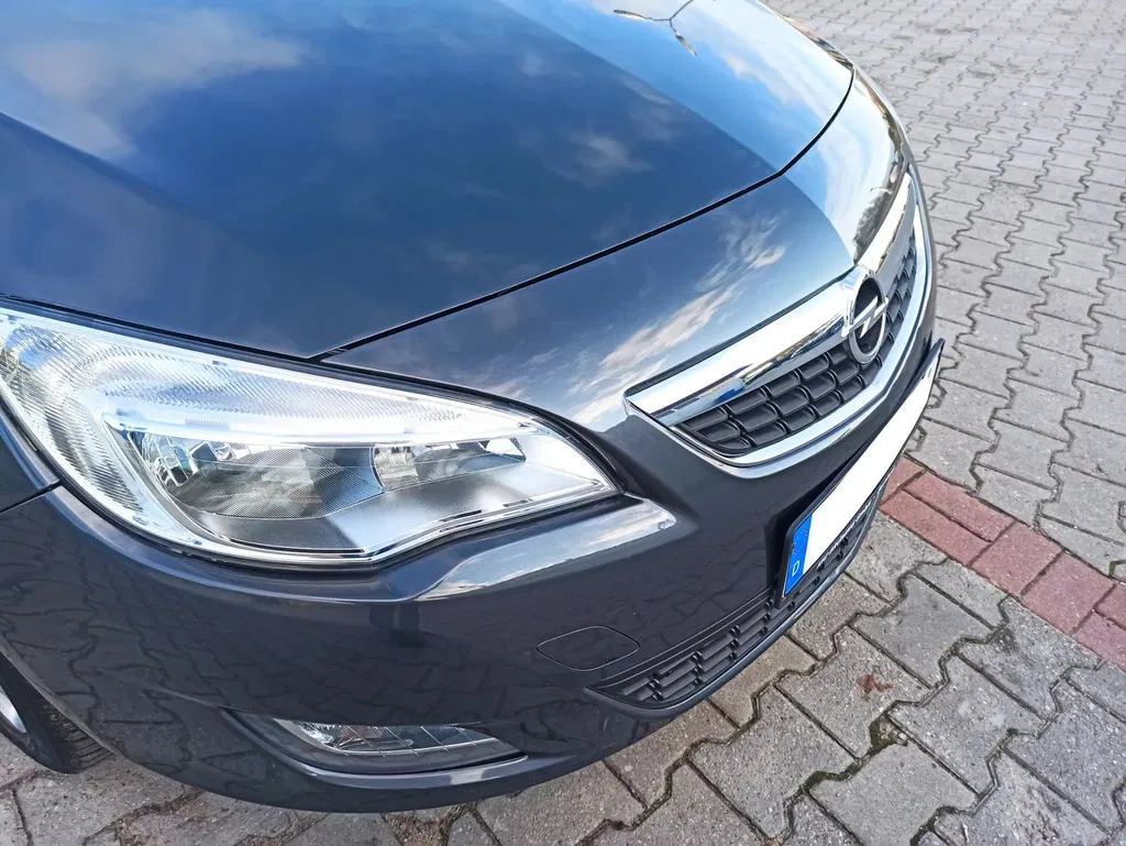 Zdjęcie: 2011 Opel Astra