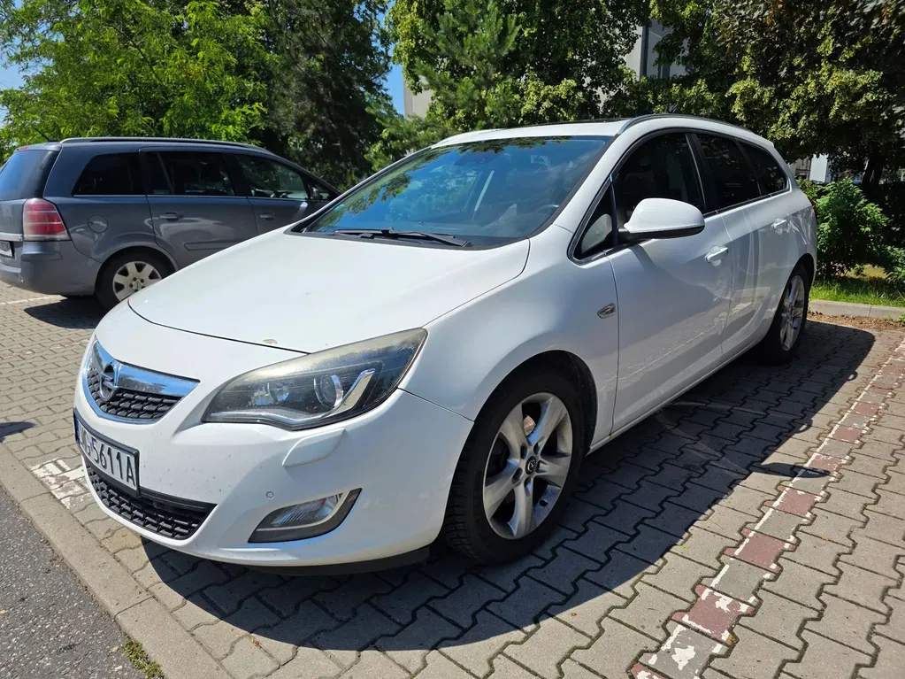 Zdjęcie: 2011 Opel Astra