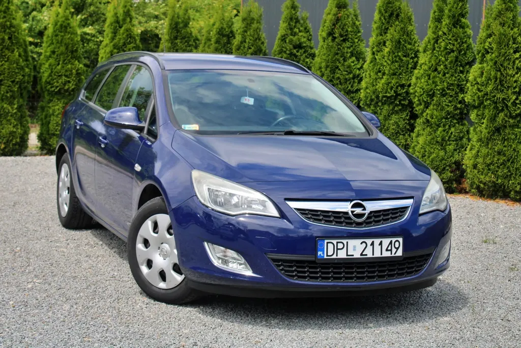 Zdjęcie: 2011 Opel Astra