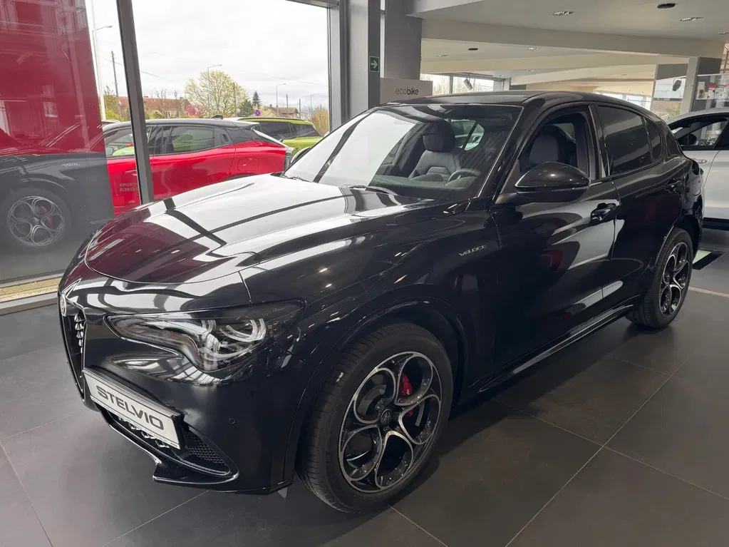 Zdjęcie: 2025 Alfa Romeo Stelvio