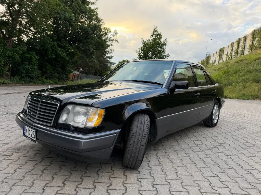 Zdjęcie: 1994 Mercedes-Benz E Klasa