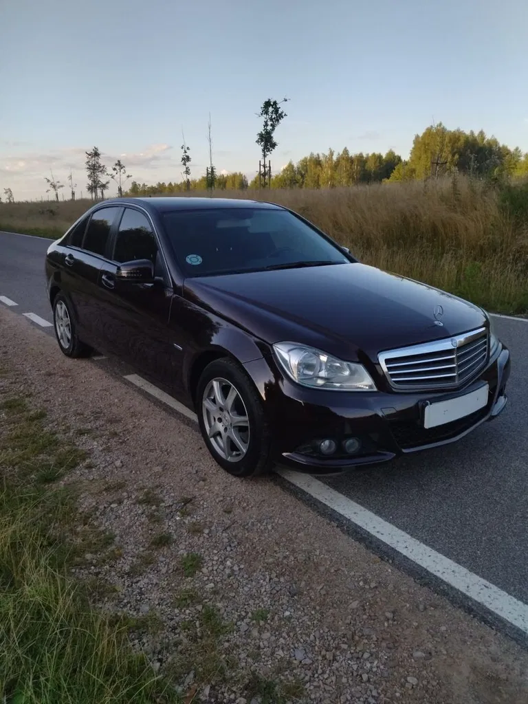 Zdjęcie: 2012 Mercedes-Benz C Klasa