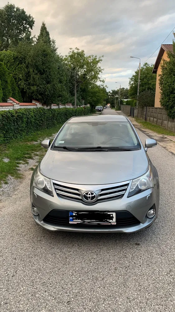 Zdjęcie: 2013 Toyota Avensis