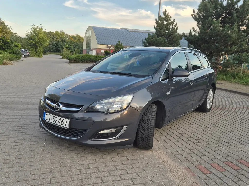 Zdjęcie: 2014 Opel Astra