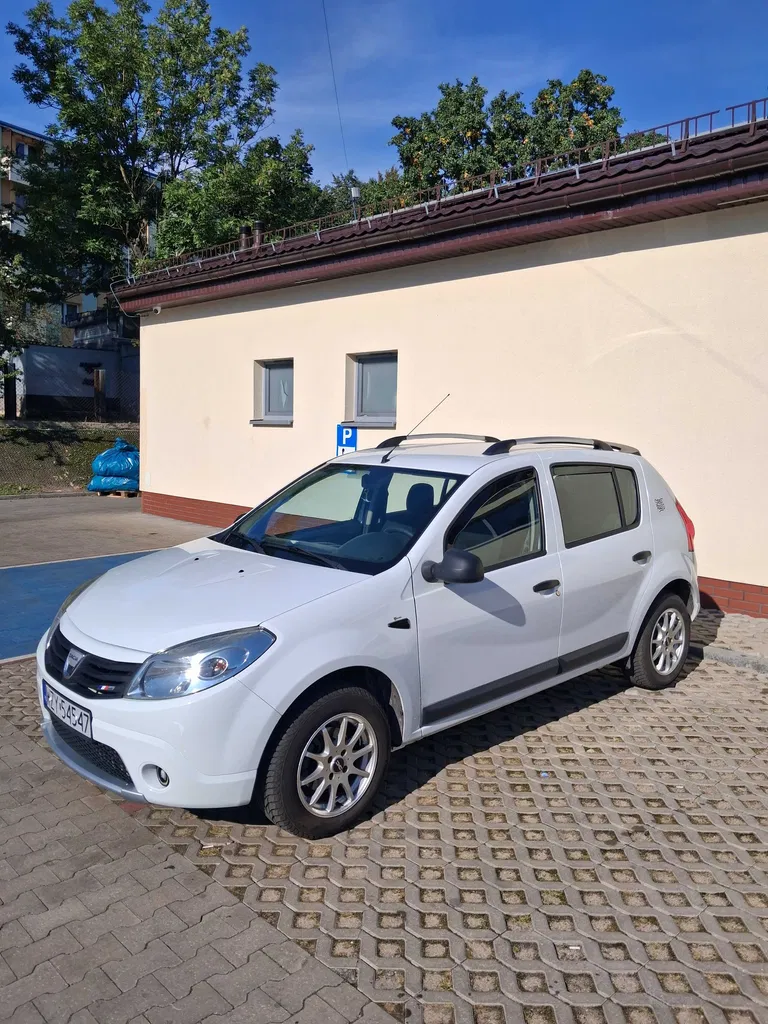 Zdjęcie: 2010 Dacia Sandero