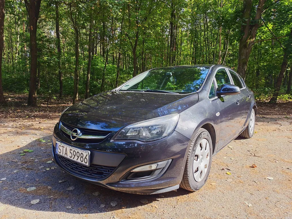Zdjęcie: 2014 Opel Astra