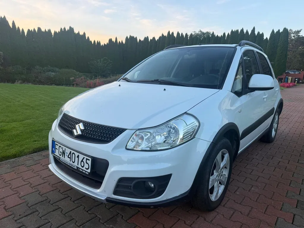Zdjęcie: 2010 Suzuki SX4