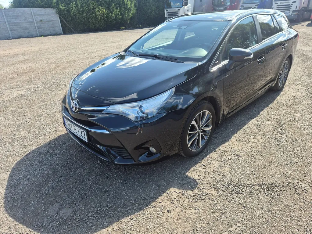Zdjęcie: 2016 Toyota Avensis