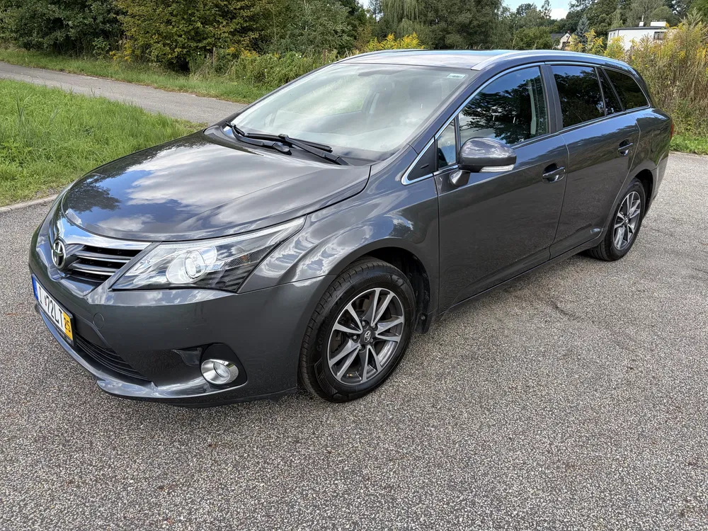 Zdjęcie: 2014 Toyota Avensis