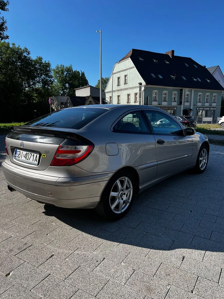 Zdjęcie: 2004 Mercedes-Benz C Klasa