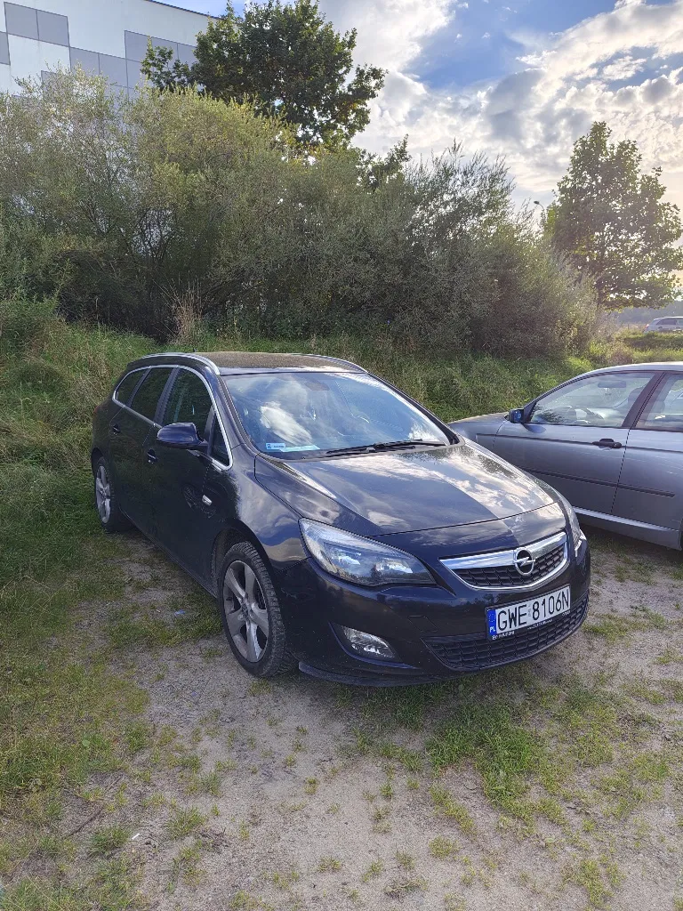 Zdjęcie: 2011 Opel Astra