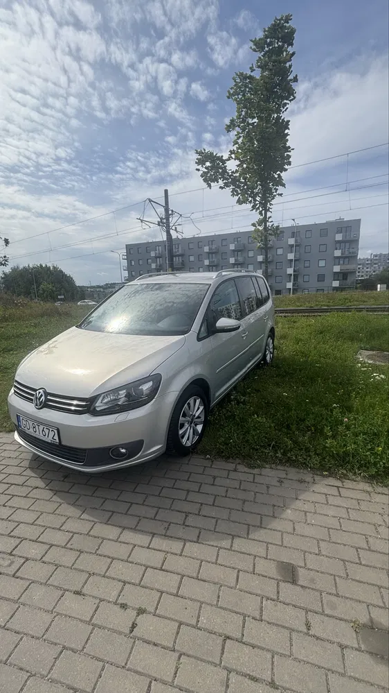 Zdjęcie: 2011 Volkswagen Touran