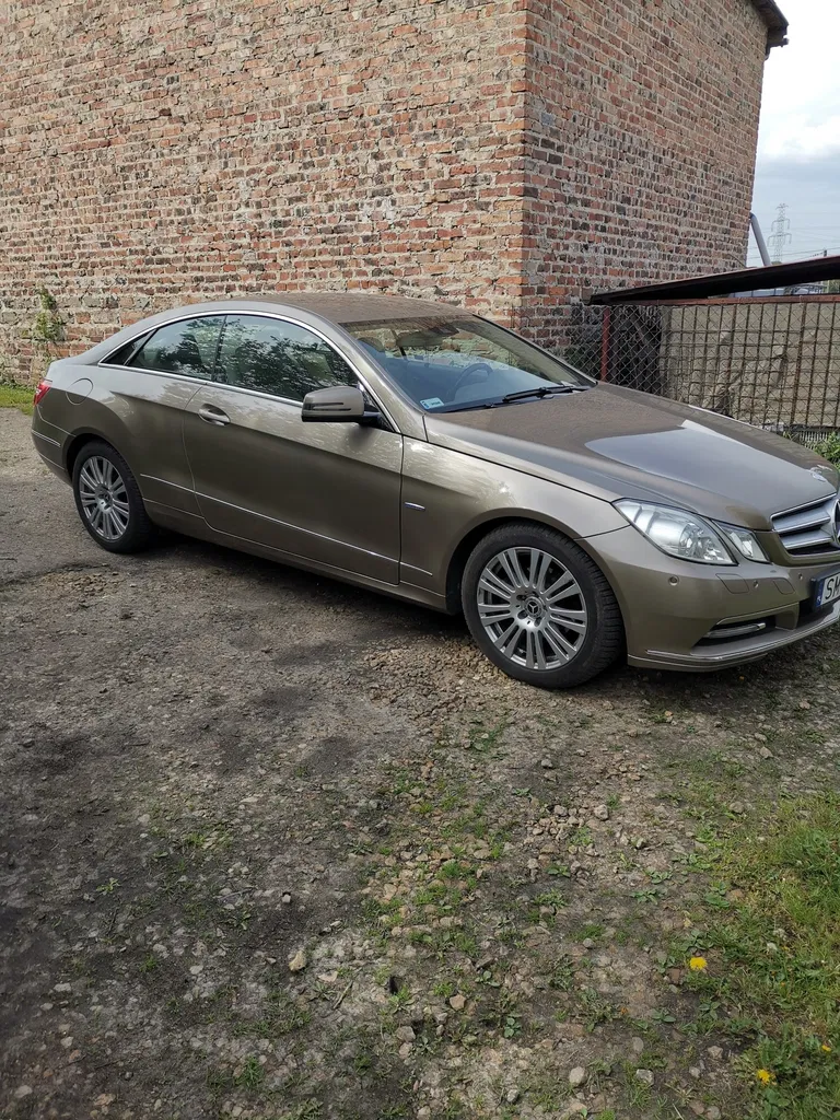 Zdjęcie: 2012 Mercedes-Benz E Klasa