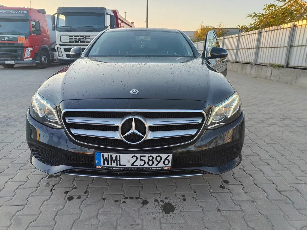 Zdjęcie: 2017 Mercedes-Benz E Klasa