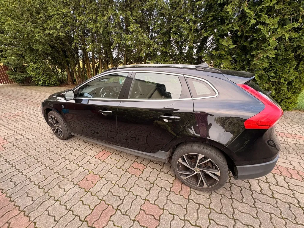 Zdjęcie: 2016 Volvo V40 Cross Country