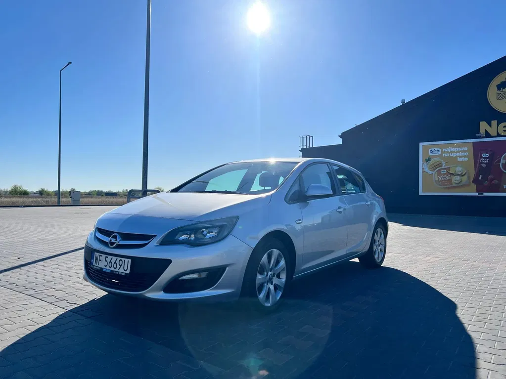 Zdjęcie: 2015 Opel Astra