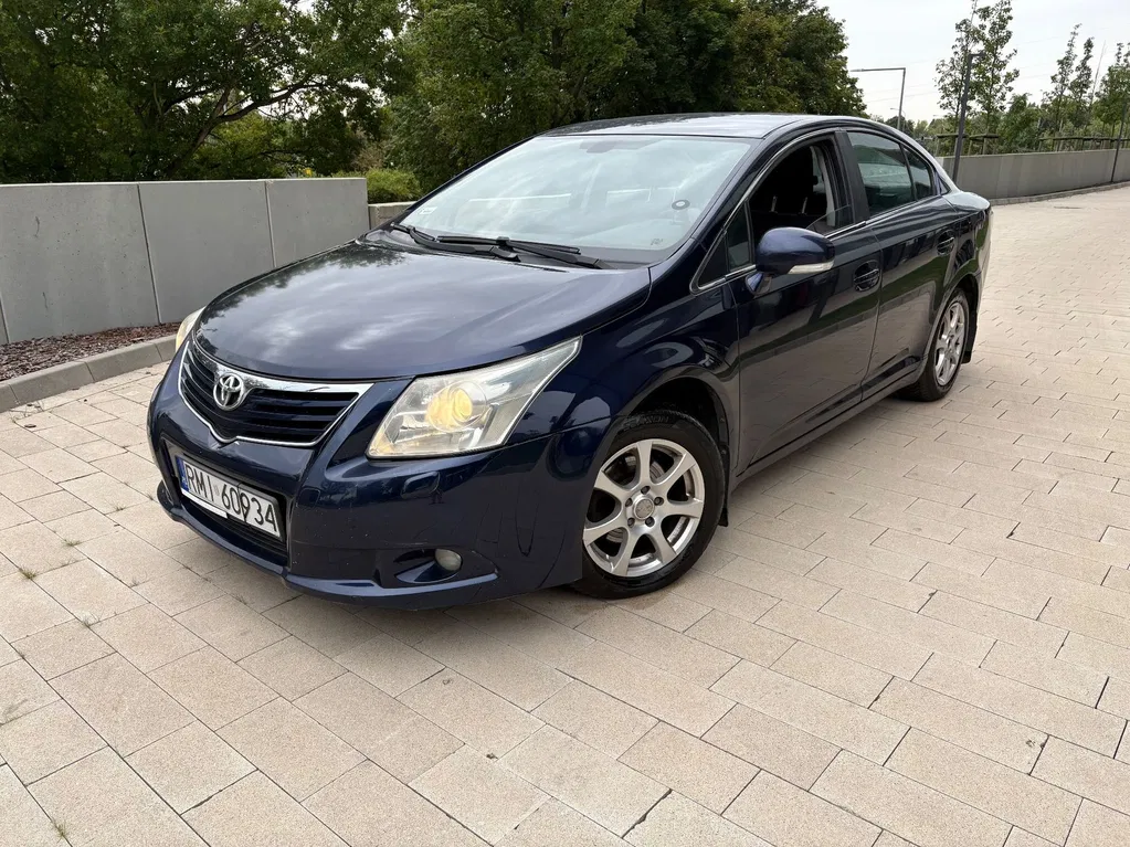 Zdjęcie: 2010 Toyota Avensis