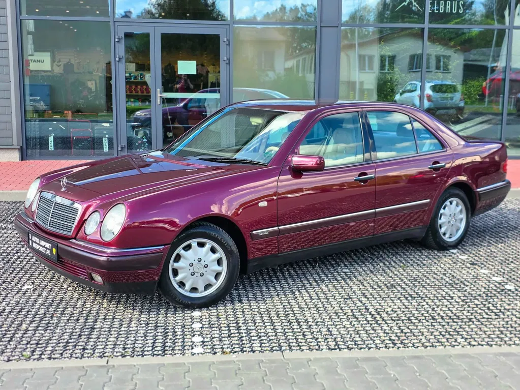 Zdjęcie: 1996 Mercedes-Benz E Klasa