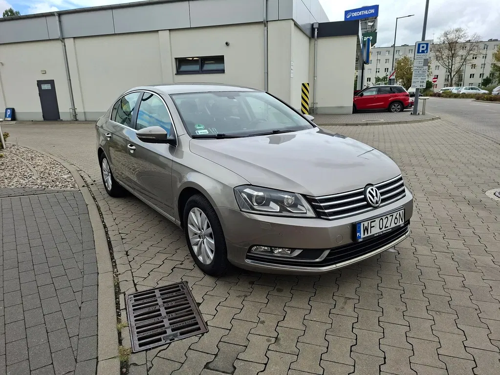 Zdjęcie: 2011 Volkswagen Passat