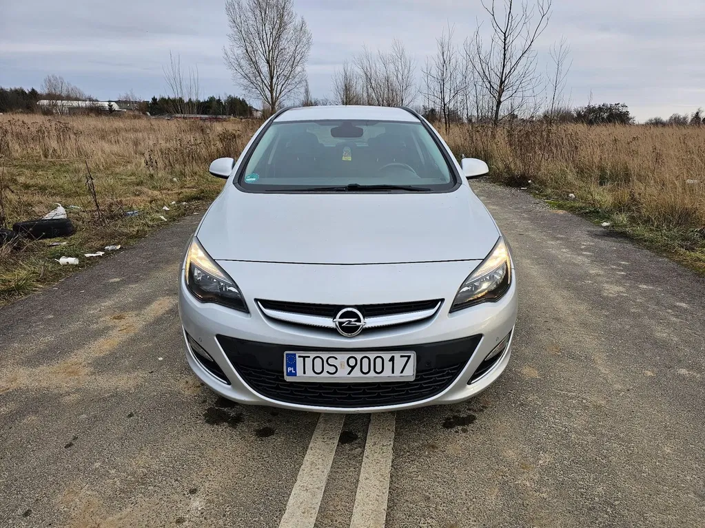 Zdjęcie: 2013 Opel Astra