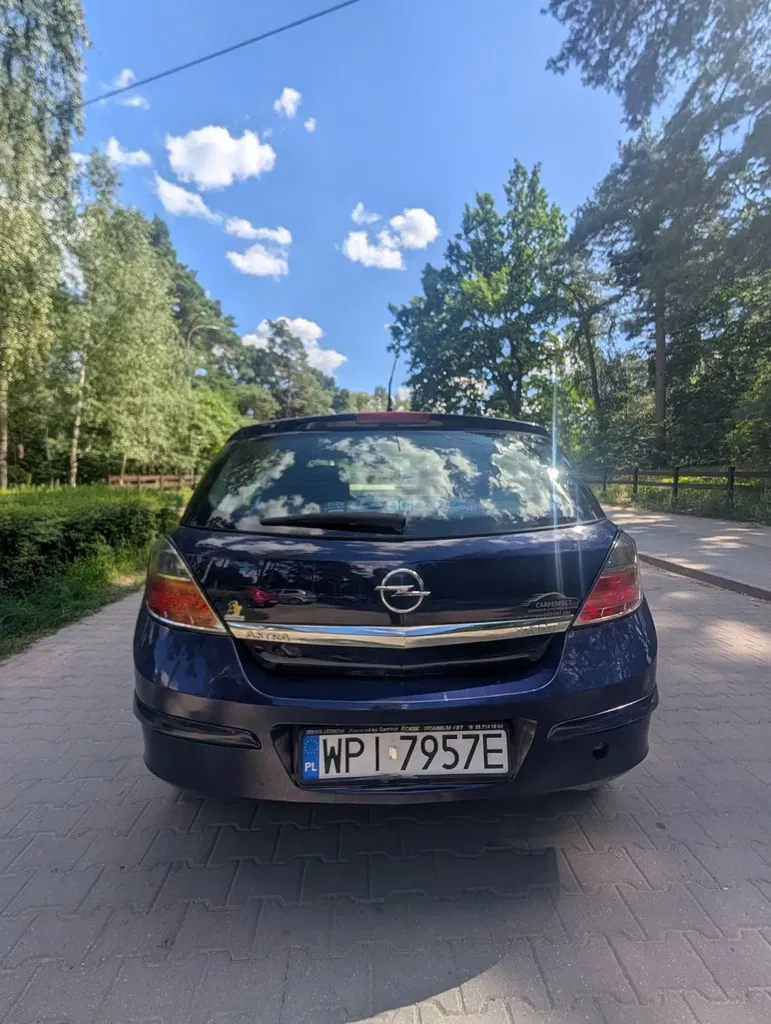 Zdjęcie: 2011 Opel Astra
