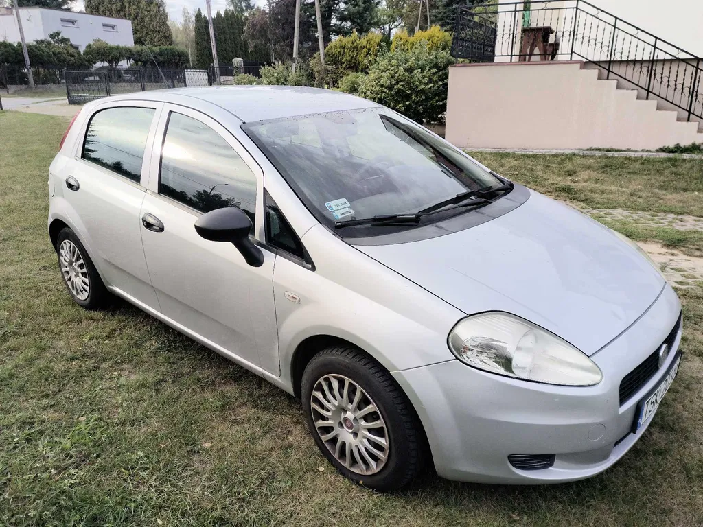Zdjęcie: 2010 Fiat Punto