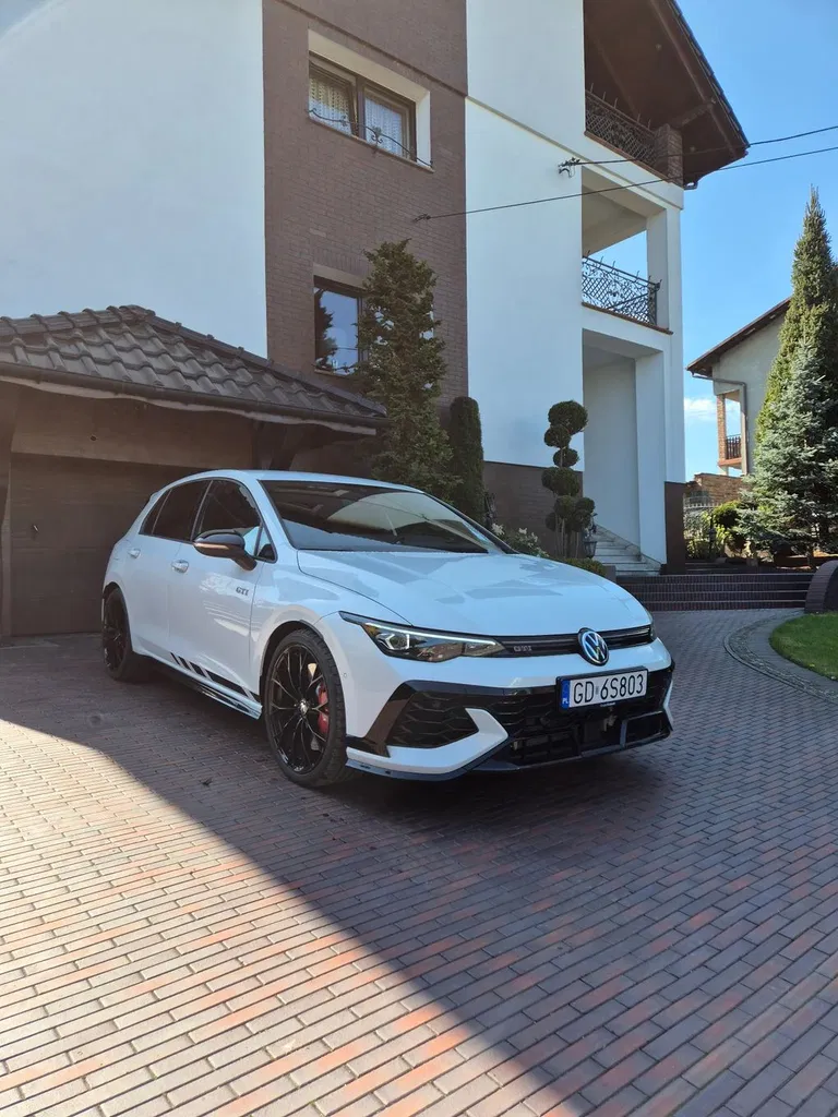 Zdjęcie: 2024 Volkswagen Golf