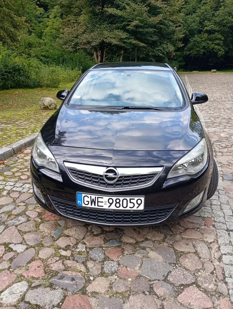 Zdjęcie: 2010 Opel Astra