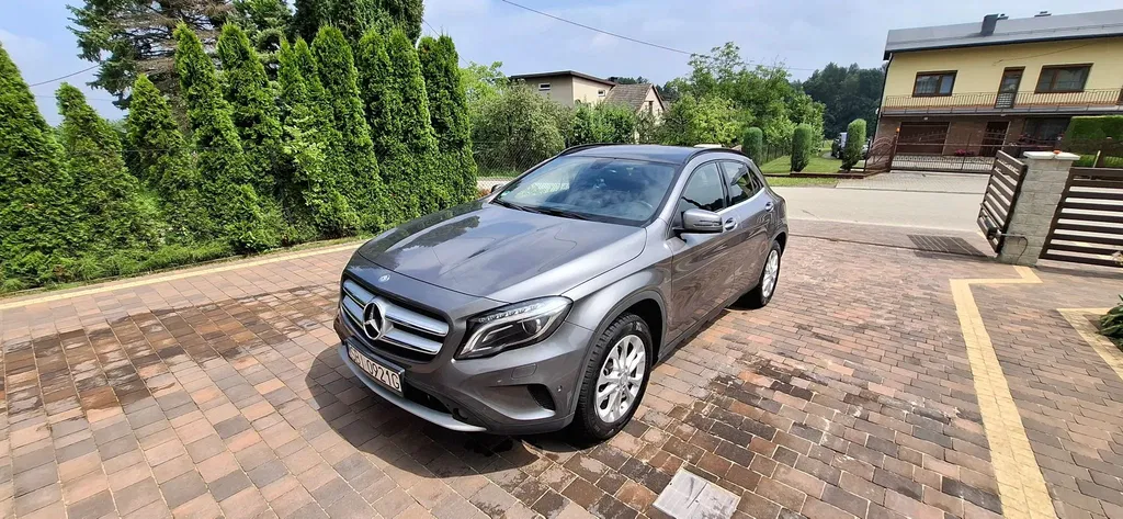 Zdjęcie: 2015 Mercedes-Benz GLA