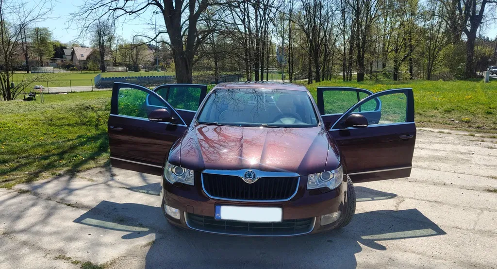 Zdjęcie: 2010 Skoda Superb