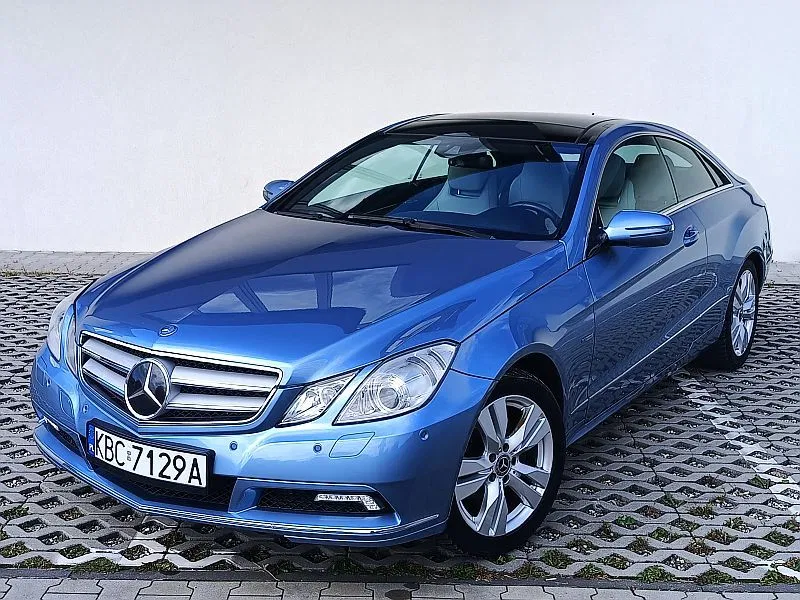 Zdjęcie: 2009 Mercedes-Benz E Klasa