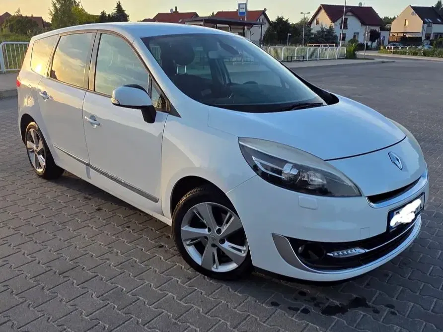 Zdjęcie: 2012 Renault Scenic
