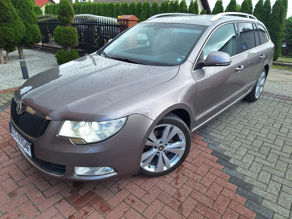 Zdjęcie: 2010 Skoda Superb