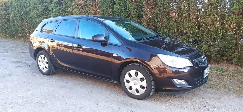 Zdjęcie: 2012 Opel Astra