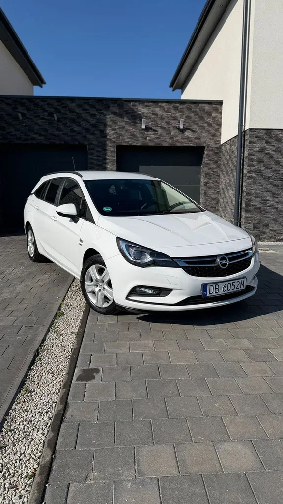 Zdjęcie: 2019 Opel Astra