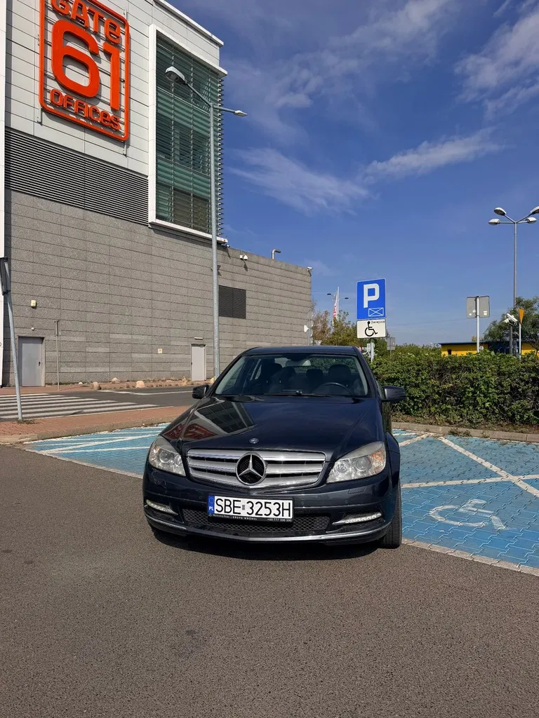 Zdjęcie: 2010 Mercedes-Benz C Klasa