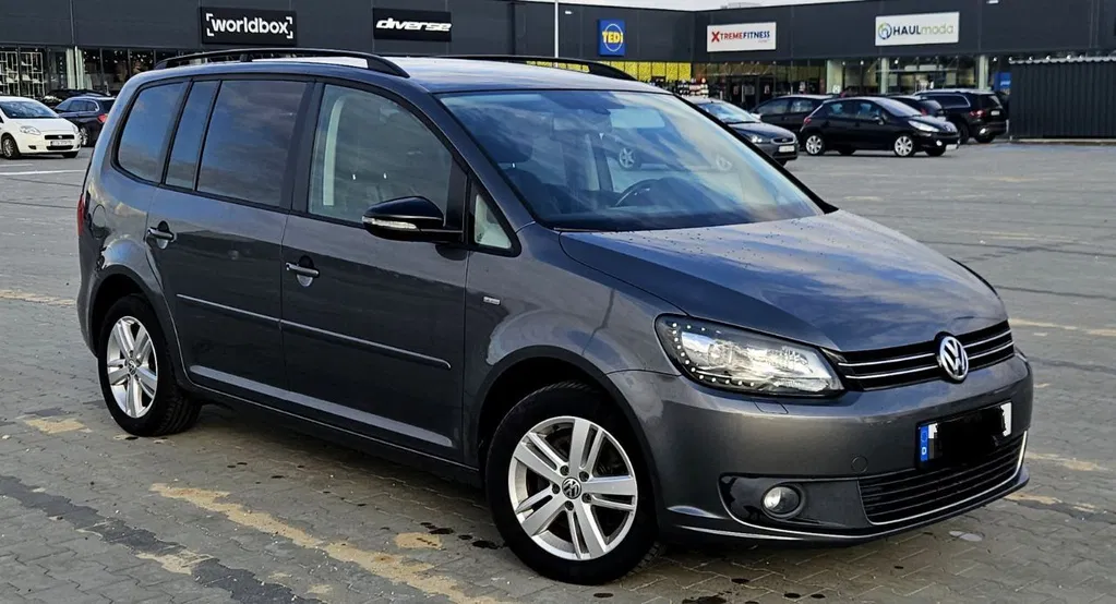 Zdjęcie: 2012 Volkswagen Touran