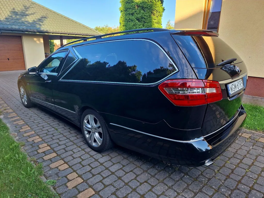 Zdjęcie: 2010 Mercedes-Benz E Klasa