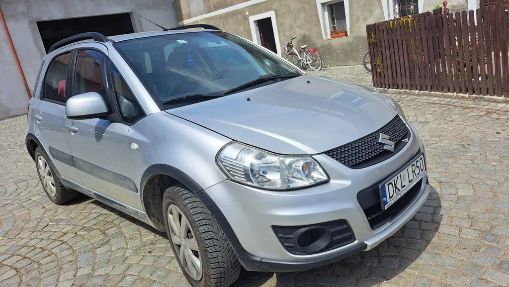 Zdjęcie: 2013 Suzuki SX4