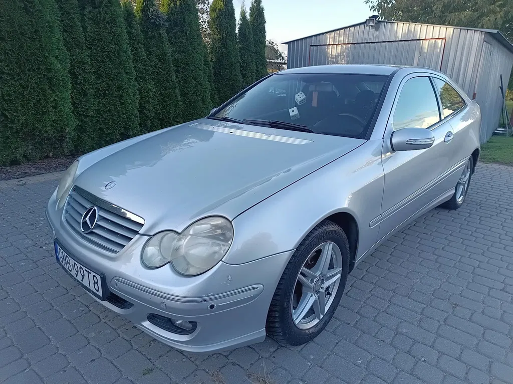 Zdjęcie: 2004 Mercedes-Benz C Klasa