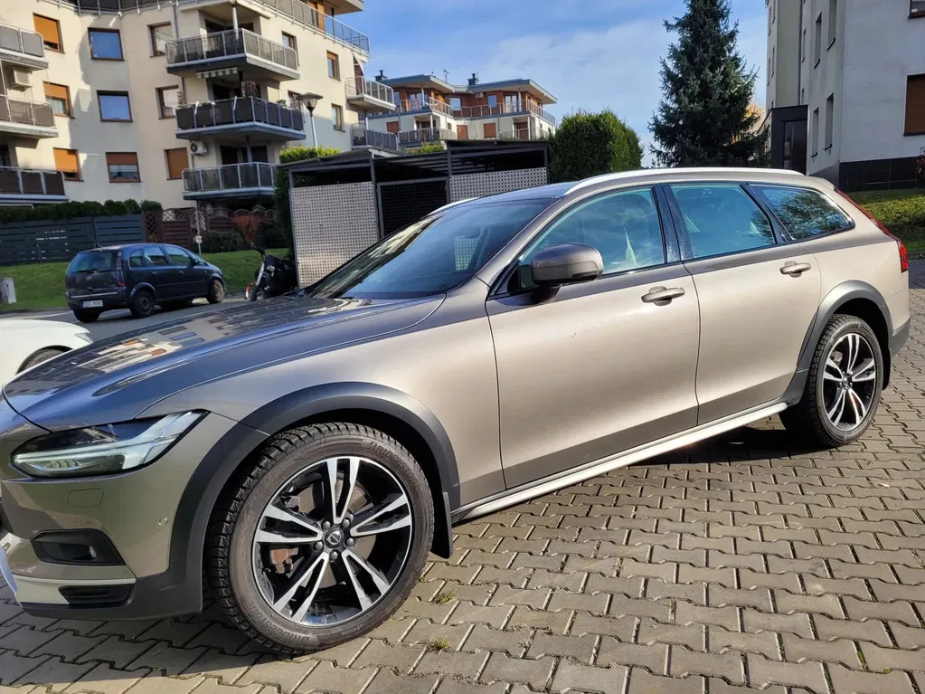 Zdjęcie: 2020 Volvo V90