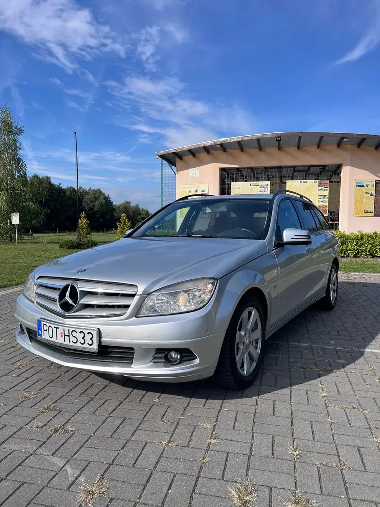Zdjęcie: 2010 Mercedes-Benz C Klasa