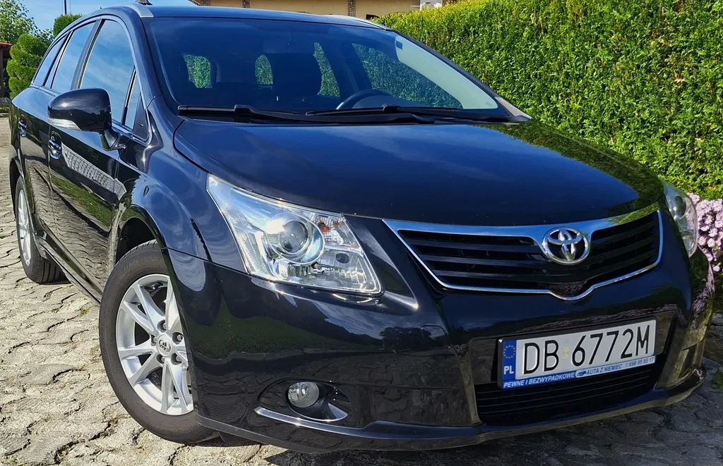 Zdjęcie: 2011 Toyota Avensis