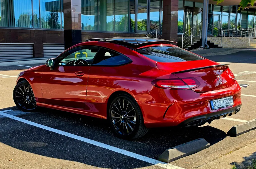 Zdjęcie: 2016 Mercedes-Benz C Klasa