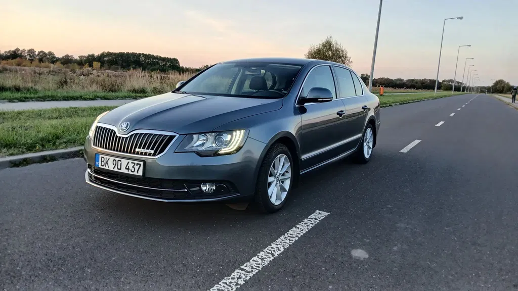 Zdjęcie: 2014 Skoda Superb