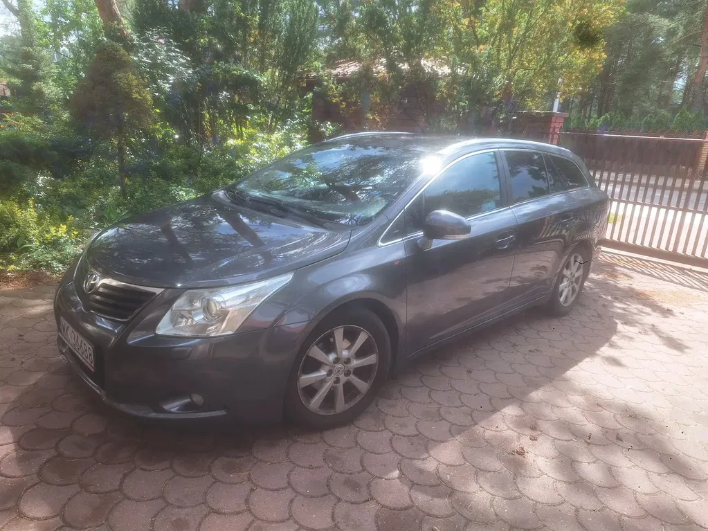 Zdjęcie: 2011 Toyota Avensis