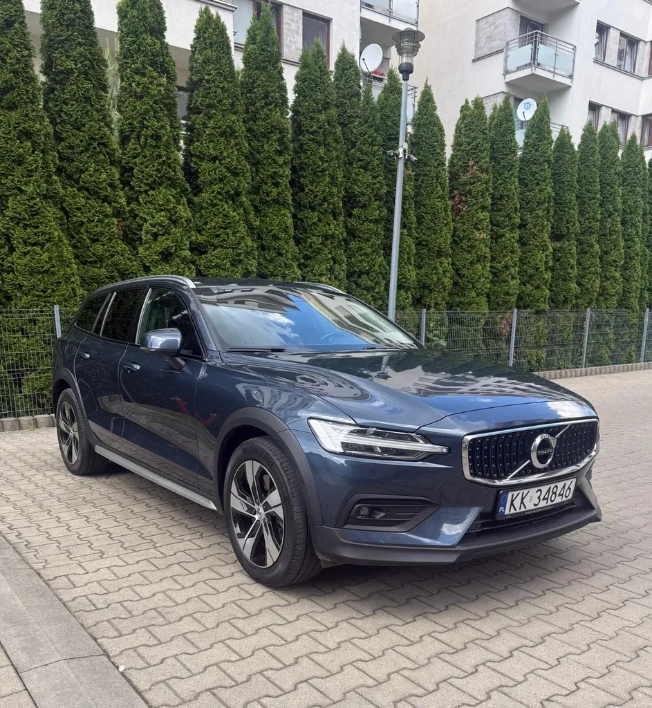 Zdjęcie: 2021 Volvo V60 Cross Country